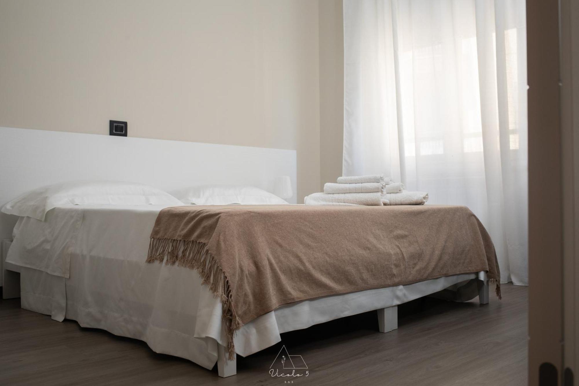 Bed and Breakfast Vicolo 5 à Salernes Extérieur photo